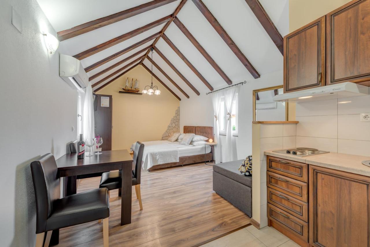 Guesthouse Imperator Split Bagian luar foto