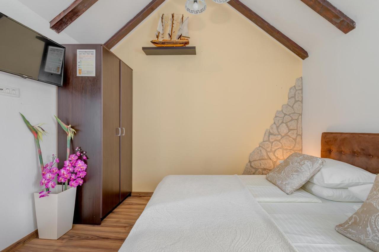 Guesthouse Imperator Split Bagian luar foto