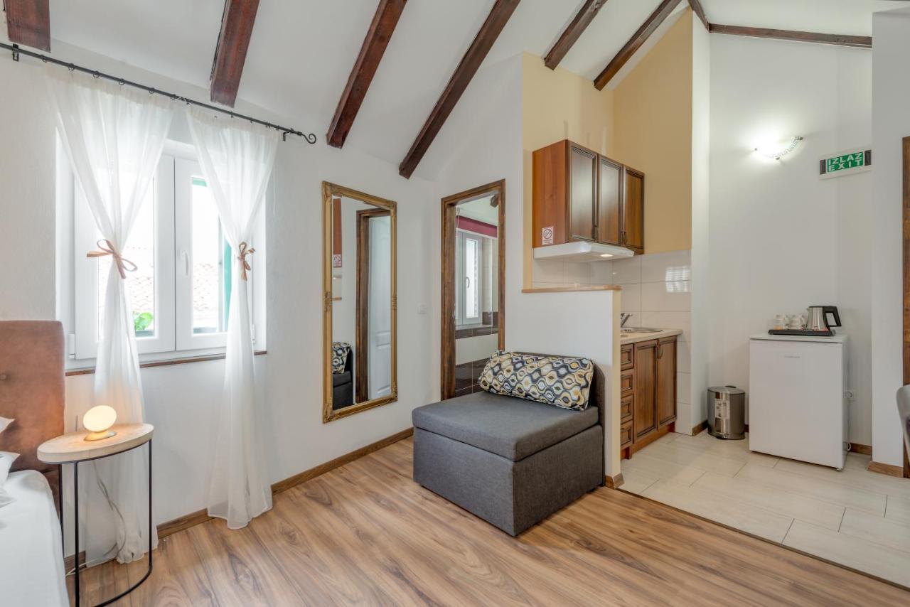 Guesthouse Imperator Split Bagian luar foto
