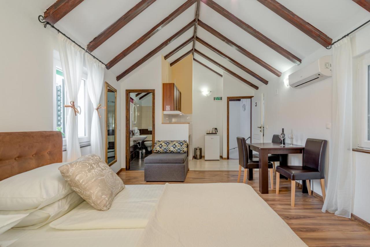 Guesthouse Imperator Split Bagian luar foto
