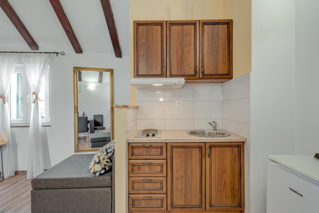 Guesthouse Imperator Split Bagian luar foto
