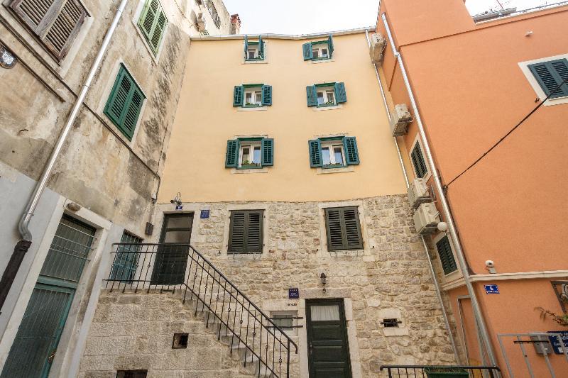 Guesthouse Imperator Split Bagian luar foto