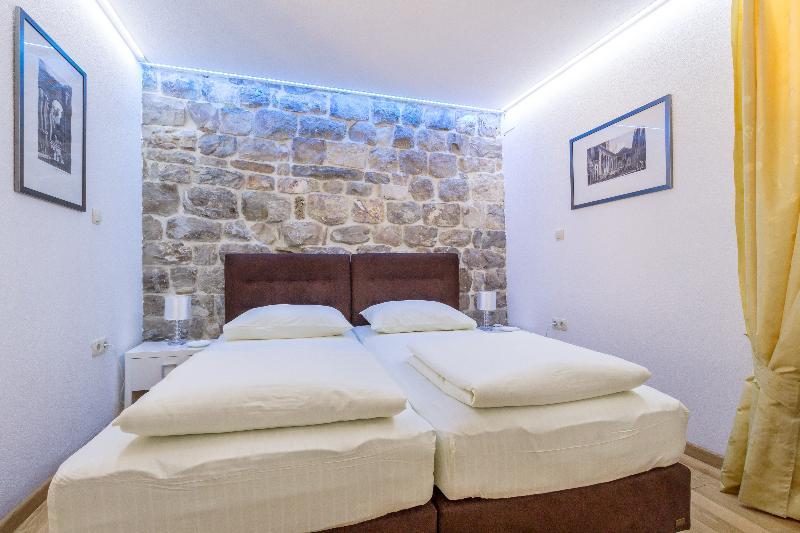 Guesthouse Imperator Split Bagian luar foto