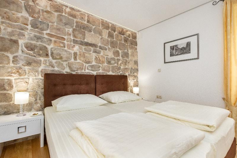 Guesthouse Imperator Split Bagian luar foto