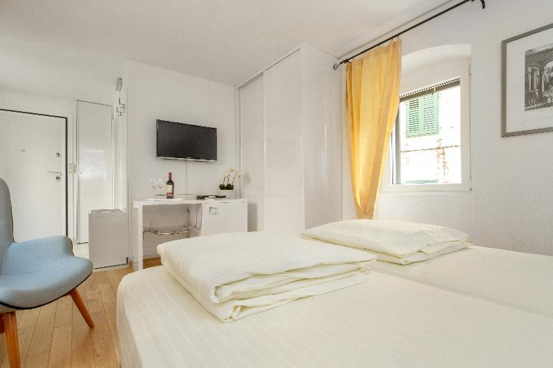 Guesthouse Imperator Split Bagian luar foto