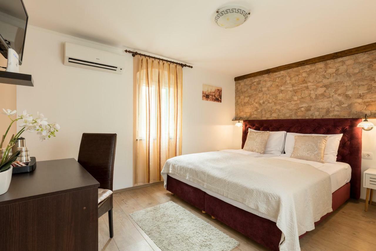 Guesthouse Imperator Split Bagian luar foto